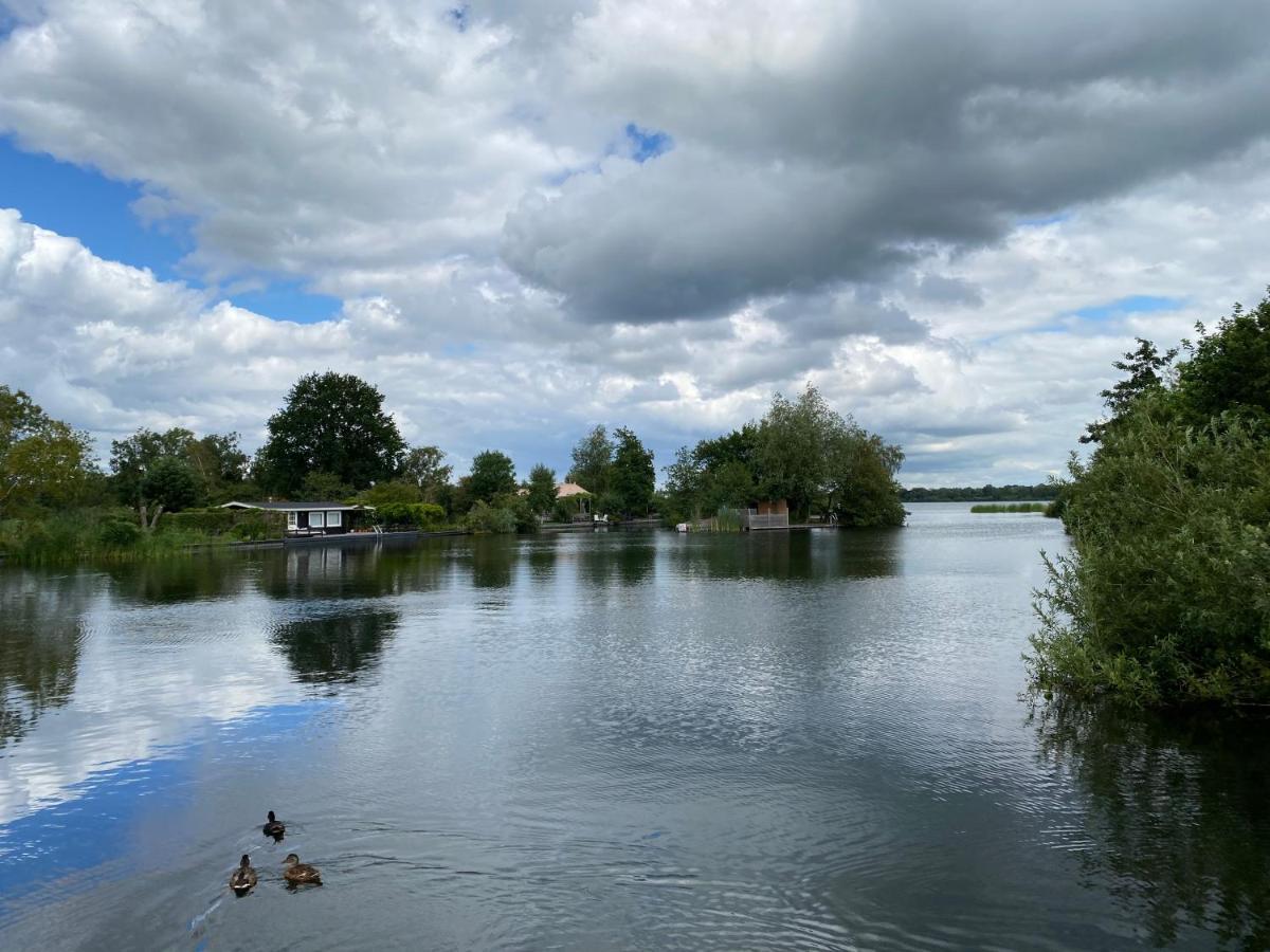 C'Est La Vie Houseboat Hotel Nederhorst den Berg Eksteriør billede