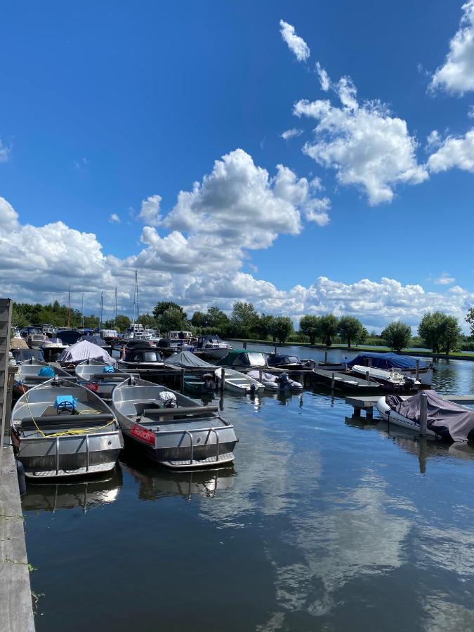 C'Est La Vie Houseboat Hotel Nederhorst den Berg Eksteriør billede