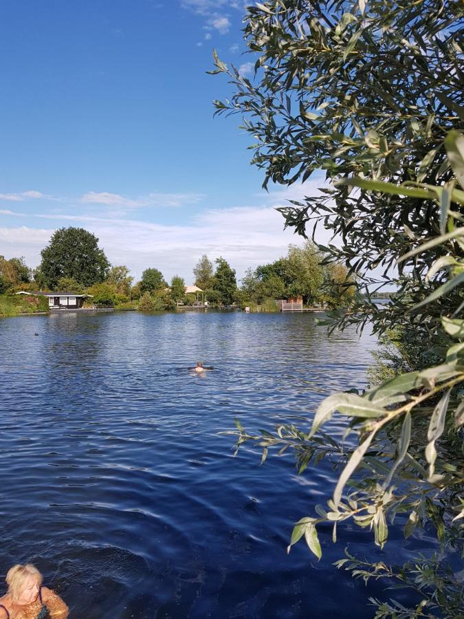 C'Est La Vie Houseboat Hotel Nederhorst den Berg Eksteriør billede