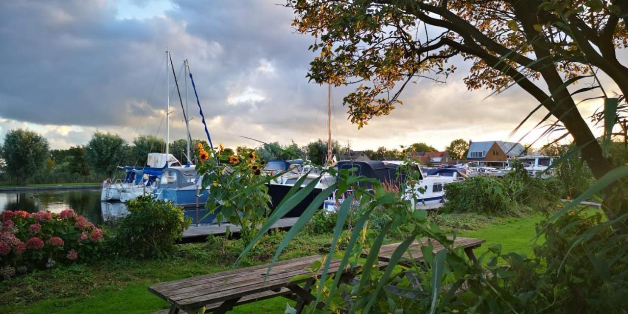 C'Est La Vie Houseboat Hotel Nederhorst den Berg Eksteriør billede