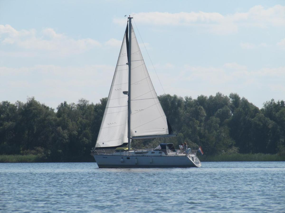C'Est La Vie Houseboat Hotel Nederhorst den Berg Eksteriør billede